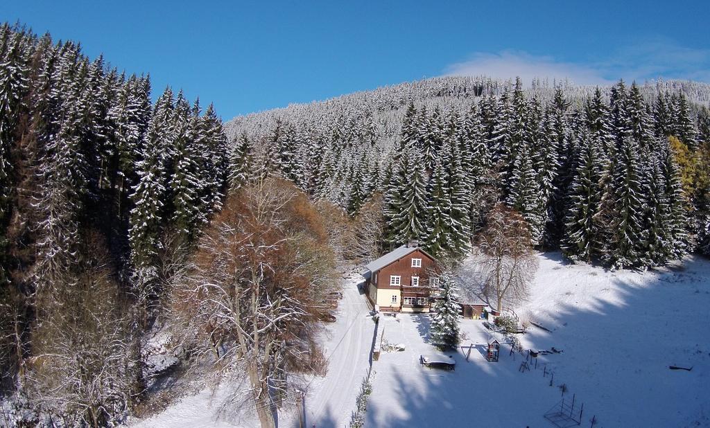 Myslivna Hotel Cerny Dul Exterior photo